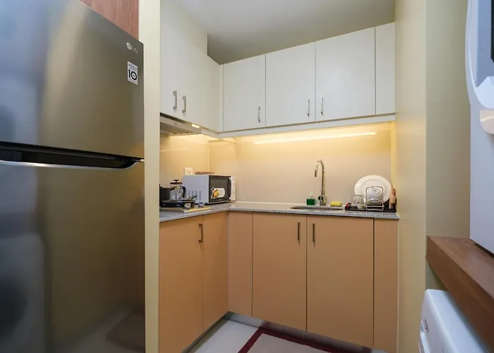 Uptown Parksuites Modern * Manila